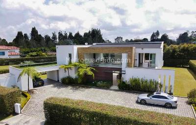 Casa de 5 alcobas en venta en Llanogrande, Rionegro, 1700 m² · foto 9 de 12