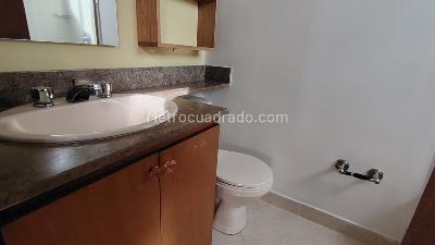 Apartamento de 3 alcobas en arriendo en El Poblado, Medellín, 105 m² · foto 9 de 9