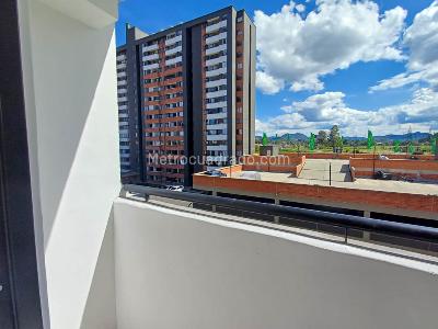 Apartamento de 2 alcobas en venta en San Antonio, Rionegro, 45 m² · foto 3 de 20