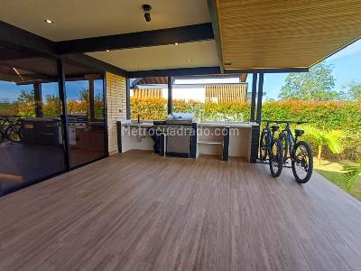 Casa de 4 alcobas en venta en Llanogrande, Rionegro, 1500 m² · foto 2 de 20