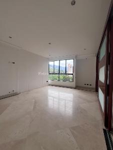 Apartamento de 4 alcobas en arriendo en Los Naranjos, Medellín, 400 m² · foto 3 de 20