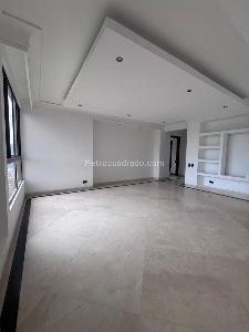 Apartamento de 4 alcobas en arriendo en Los Naranjos, Medellín, 400 m² · foto 7 de 20