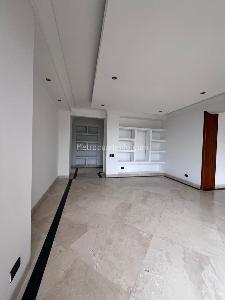 Apartamento de 4 alcobas en arriendo en Los Naranjos, Medellín, 400 m² · foto 8 de 20