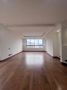 Apartamento de 4 alcobas en arriendo en Los Naranjos, Medellín, 400 m² · foto 13 de 20