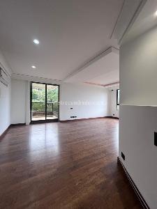 Apartamento de 4 alcobas en arriendo en Los Naranjos, Medellín, 400 m² · foto 14 de 20