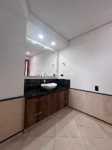 Apartamento de 4 alcobas en arriendo en Los Naranjos, Medellín, 400 m² · foto 20 de 20
