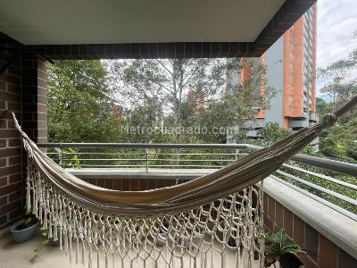 Apartamento en venta en Loma Del Escobero, Envigado · foto 4 de 13
