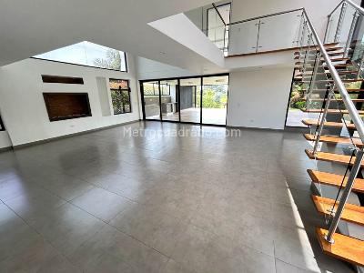 Casa de 5 alcobas en venta en Llanogrande, Rionegro, 1600 m² · foto 12 de 15