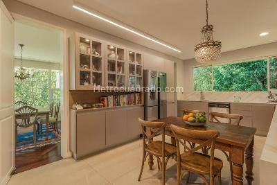 Casa de 4 alcobas en venta en El Tesoro, Medellín, 845 m² · foto 10 de 11