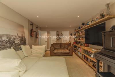 Casa de 4 alcobas en venta en El Tesoro, Medellín, 845 m² · foto 11 de 11