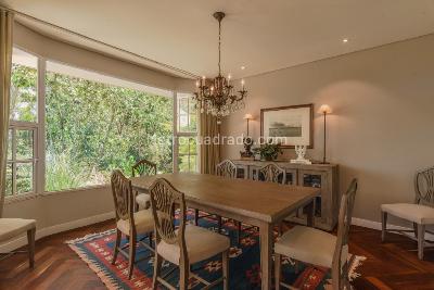 Casa de 4 alcobas en venta en El Tesoro, Medellín, 845 m² · foto 3 de 11