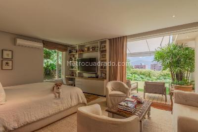 Casa de 4 alcobas en venta en El Tesoro, Medellín, 845 m² · foto 4 de 11
