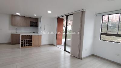 Apartamento de 2 alcobas en arriendo en Las Lomitas, Sabaneta, 75 m² · foto 2 de 16