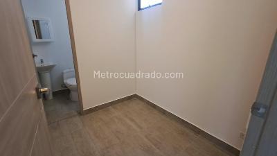 Apartamento de 2 alcobas en arriendo en Llanogrande, Rionegro, 190 m² · foto 10 de 20