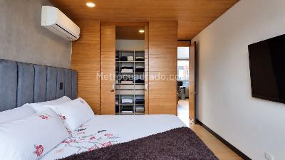 Casa de 3 alcobas en venta en Loma Del Chocho, Envigado, 310 m² · foto 6 de 20