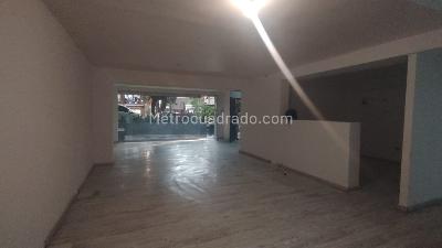 Casa de 5 alcobas en arriendo en Lalinde, Medellín, 300 m² · foto 7 de 16