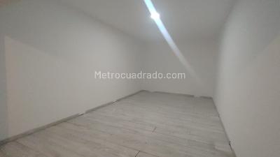 Casa de 5 alcobas en arriendo en Lalinde, Medellín, 300 m² · foto 10 de 16
