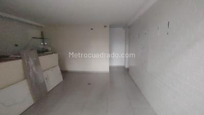 Casa de 5 alcobas en arriendo en Lalinde, Medellín, 300 m² · foto 11 de 16