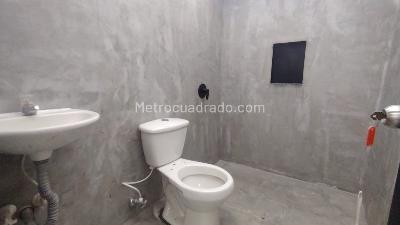 Casa de 5 alcobas en arriendo en Lalinde, Medellín, 300 m² · foto 14 de 16