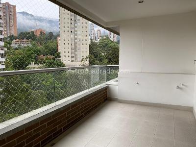 Apartamento de 2 alcobas en arriendo en El Poblado, Medellín, 114 m² · foto 2 de 14