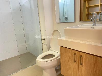Apartamento de 2 alcobas en arriendo en El Poblado, Medellín, 114 m² · foto 10 de 14