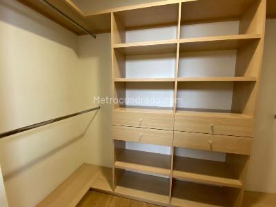 Apartamento de 2 alcobas en arriendo en El Poblado, Medellín, 114 m² · foto 11 de 14