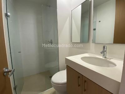 Apartamento de 2 alcobas en arriendo en El Poblado, Medellín, 114 m² · foto 14 de 14