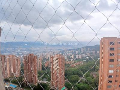 Apartamento en arriendo en El Poblado, Medellín · foto 8 de 20