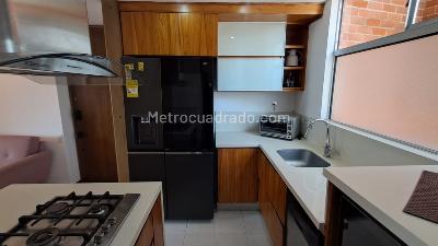 Apartamento de 3 alcobas en arriendo en El Poblado, Medellín, 115 m² · foto 5 de 17