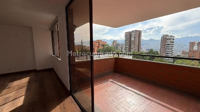 Apartamento de 3 alcobas en venta en El Poblado, Medellín, 114 m² · foto 3 de 20