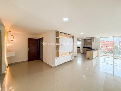 Apartamento de 3 alcobas en arriendo en Laureles, Medellín, 102 m² · foto 2 de 13