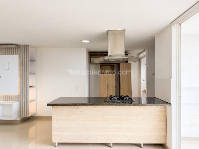 Apartamento de 3 alcobas en arriendo en Laureles, Medellín, 102 m² · foto 9 de 13