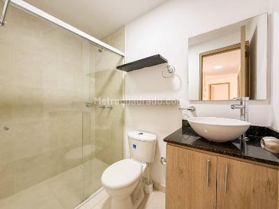 Apartamento de 3 alcobas en arriendo en Laureles, Medellín, 102 m² · foto 12 de 13