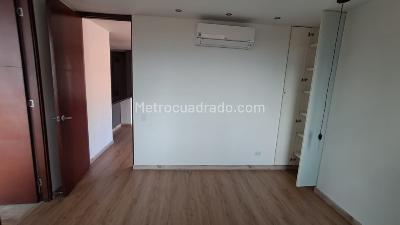 Apartamento de 1 alcoba en arriendo en Santa Maria De Los Angeles, Medellín, 70 m² · foto 8 de 13