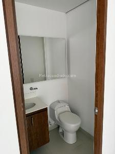 Apartamento de 1 alcoba en arriendo en El Poblado, Medellín, 67 m² · foto 8 de 8