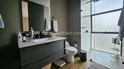 Apartamento de 2 alcobas en venta en Castropol, Medellín, 275 m² · foto 14 de 19