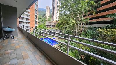 Apartamento de 3 alcobas en venta en El Tesoro, Medellín, 116 m² · foto 2 de 13