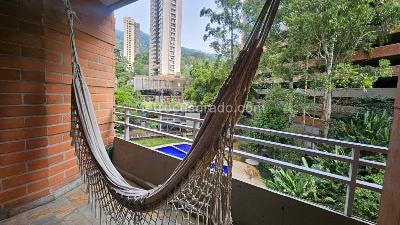 Apartamento de 3 alcobas en venta en El Tesoro, Medellín, 116 m² · foto 4 de 13