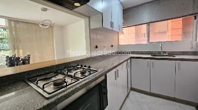 Apartamento de 3 alcobas en venta en El Tesoro, Medellín, 116 m² · foto 9 de 13