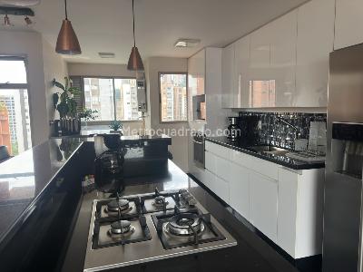 Apartamento de 3 alcobas en venta en La Linde, Medellín, 122 m² · foto 4 de 14