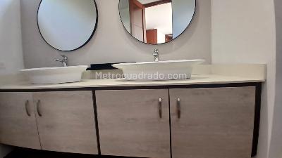 Apartamento de 3 alcobas en arriendo en Milla De Oro, Medellín, 120 m² · foto 12 de 19