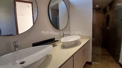 Apartamento de 3 alcobas en arriendo en Milla De Oro, Medellín, 120 m² · foto 13 de 19