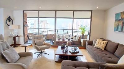 Apartamento de 3 alcobas en arriendo en El Tesoro, Medellín, 212 m² · foto 2 de 20