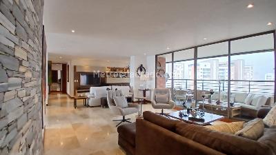 Apartamento de 3 alcobas en arriendo en El Tesoro, Medellín, 212 m² · foto 3 de 20