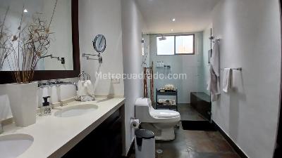 Apartamento de 3 alcobas en arriendo en El Tesoro, Medellín, 212 m² · foto 16 de 20