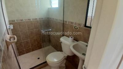 Apartamento de 3 alcobas en arriendo en Cataluña, Medellín, 78 m² · foto 4 de 7