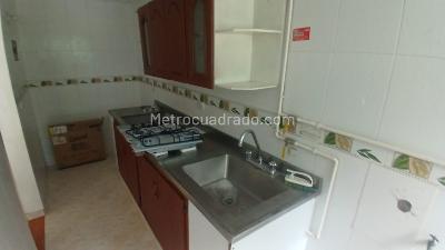Apartamento de 3 alcobas en arriendo en Cataluña, Medellín, 78 m² · foto 6 de 7