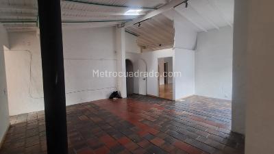 Casa de 3 alcobas en arriendo en Patio Bonito, Medellín, 250 m² · foto 12 de 18