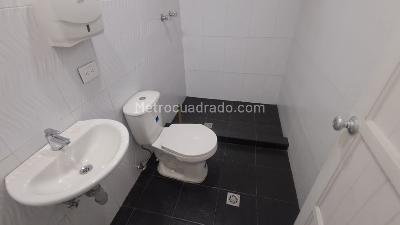 Casa de 3 alcobas en arriendo en Patio Bonito, Medellín, 250 m² · foto 17 de 18
