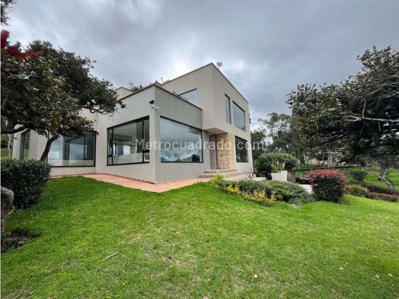 Casa En Venta, Altos De Yerbabuena